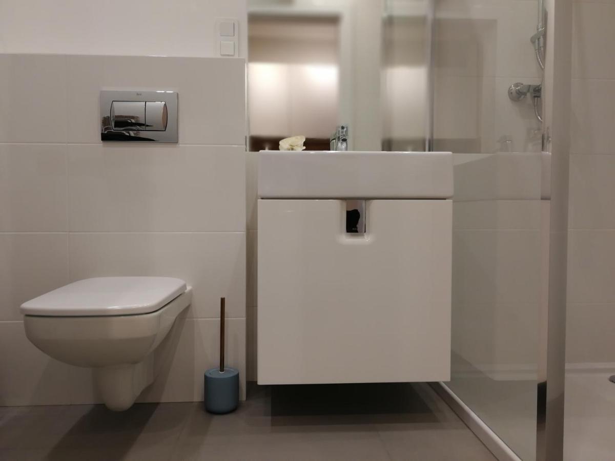 To Be - Golden Apartament